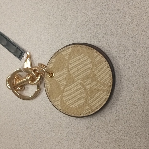 Coach key chain - Picture 2 of 5